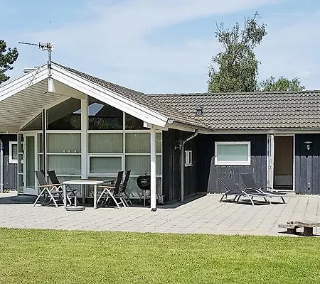 Holiday Klintegardsvej *